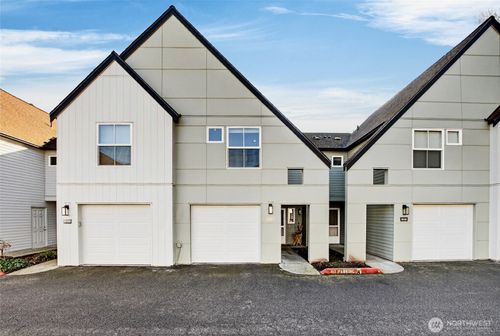 apt-r109-6615 S 239th Pl, Kent, WA, 98032-2635 | Card Image