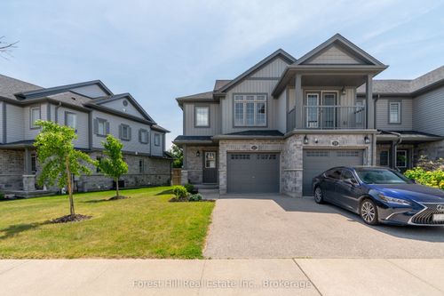 40 Netherwood Rd, Kitchener, ON, N2P0B7 | Card Image