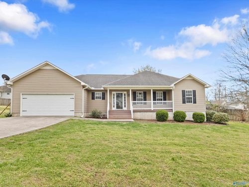 108 Plantation Dr, Albertville, AL, 35951-3783 | Card Image