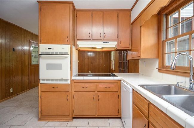 879 Old Tucker Rd, House other with 3 bedrooms, 2 bathrooms and 2 parking in Stone Mountain GA | Image 15