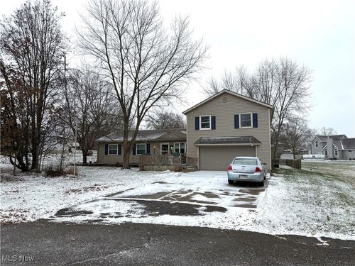 5000 Mildred Circle E, Navarre, OH, 44662 | Card Image