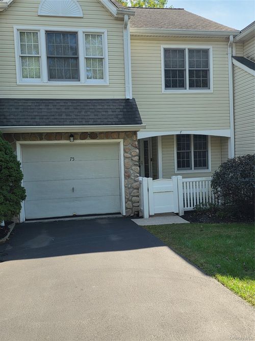75 Spruce Ridge Dr, Fishkill, NY, 12524-1544 | Card Image