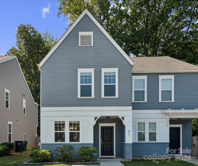 817 Mc Arthur Avenue, Townhouse with 3 bedrooms, 2 bathrooms and null parking in Charlotte NC | Image 3