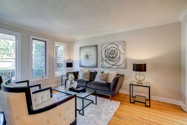 40 Crandall Dr, House other with 4 bedrooms, 4 bathrooms and 6 parking in Markham ON | Image 4