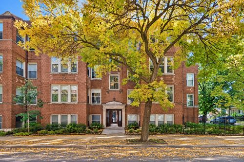 3-3725 W Byron St, Chicago, IL, 60618-4051 | Card Image