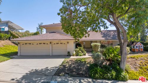 1943 Stonesgate St, Westlake Village, CA, 91361-1640 | Card Image