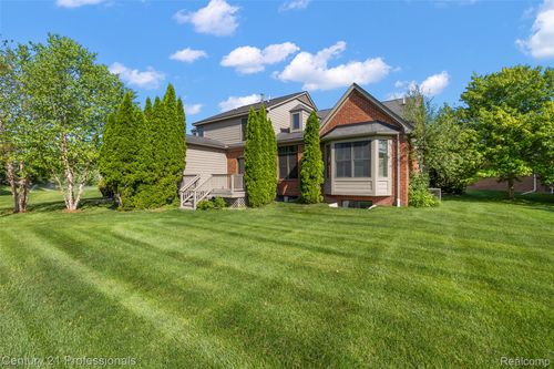4013 Ardsley Ct, Clarkston, MI, 48348-5059 | Card Image
