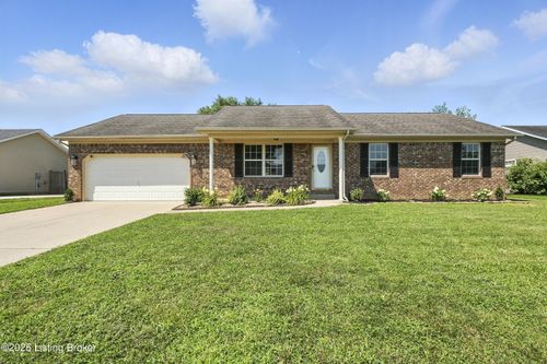 520 Presley Ln, Jeffersonville, IN, 47130-7613 | Card Image