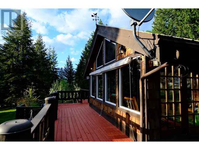 4061 Torry Rd, House other with 3 bedrooms, 2 bathrooms and 12 parking in Eagle Bay BC | Image 34