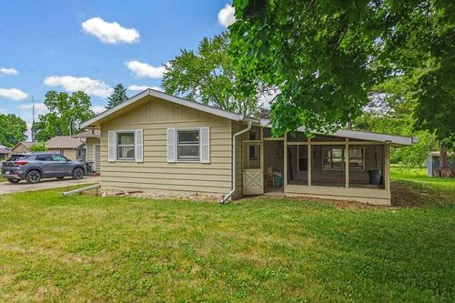 325 Summer St, Delavan, WI, 53115-3026 | Card Image