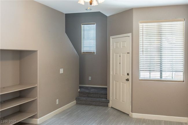 8163 Amy Springs St, House other with 3 bedrooms, 3 bathrooms and null parking in Las Vegas NV | Image 4