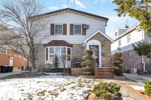7042 173rd St, Fresh Meadows, NY, 11365-3450 | Card Image