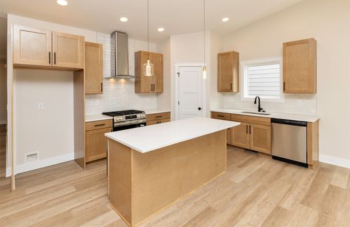 17558 Brookview Dr, Urbandale, IA, 50323 | Card Image