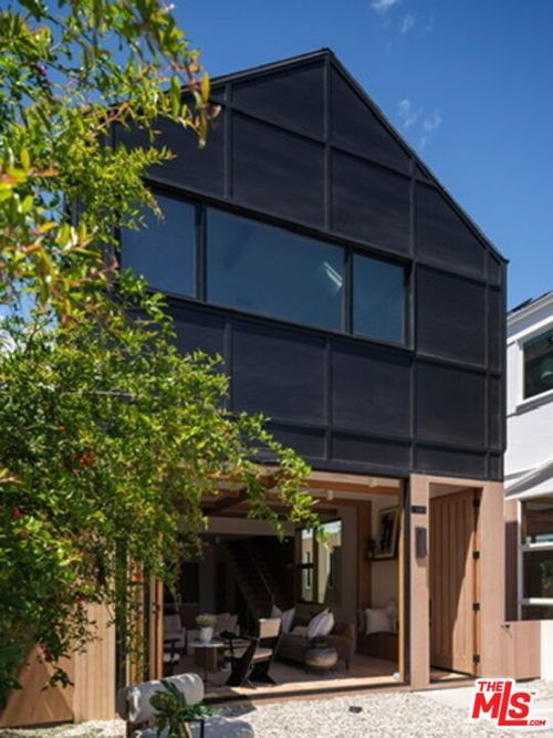 645 Navy Street, Santa Monica, CA, 90405 | Card Image