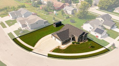 909 9th Ave Ne, Kasson, MN, 55944-2038 | Card Image
