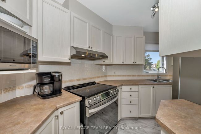 6 - 85 Cresthaven Dr, Condo with 2 bedrooms, 2 bathrooms and 1 parking in Nepean ON | Image 12