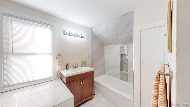 2002 Ridgemont Rd, House other with 6 bedrooms, 4 bathrooms and null parking in Grosse Pointe Woods MI | Image 17