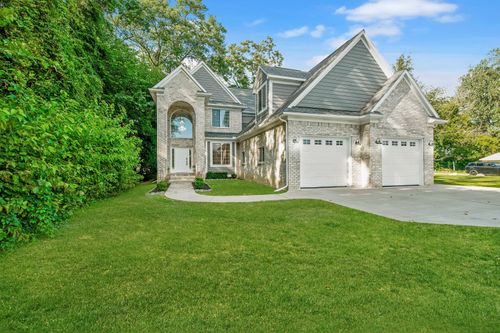 8330 Cooley Lake Rd, Commerce Twp, MI, 48382-4713 | Card Image