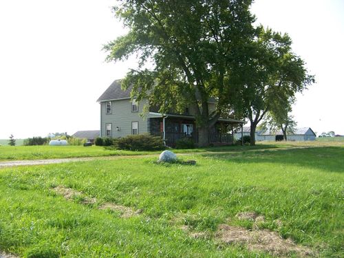 281 E 1500 North Rd, Strawn, IL, 61775-4075 | Card Image