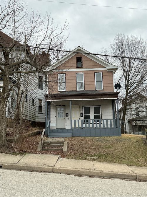 216 Ridge Ave, New Kensington, PA, 15068-5433 | Card Image