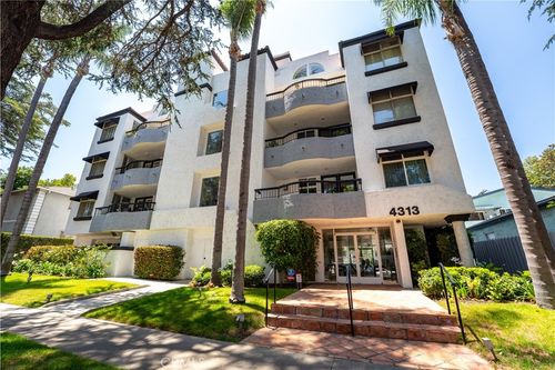 303-4313 Van Nuys, Sherman Oaks, CA, 91403 | Card Image