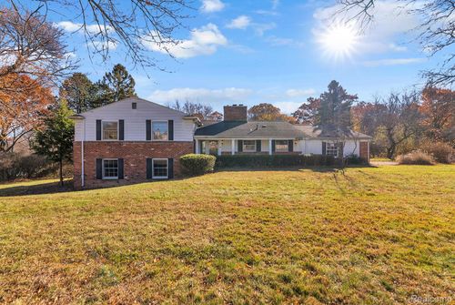 4265 Pine Tree Trl, Bloomfield Hills, MI, 48302-1856 | Card Image