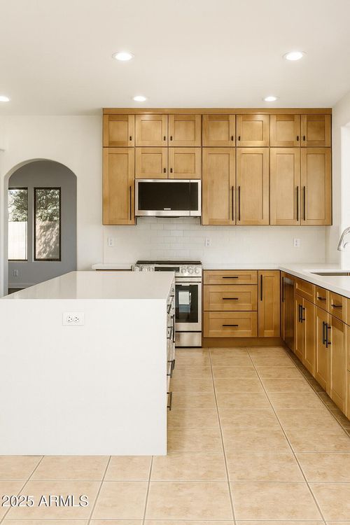 1865 E Mineral Rd, Gilbert, AZ, 85234-8215 | Card Image