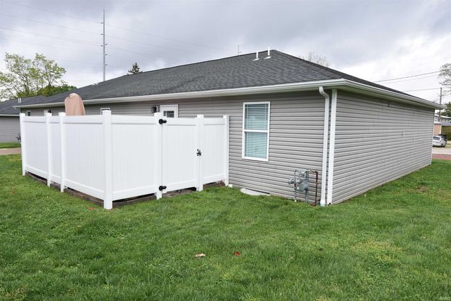 205 W Locust St, Condo with 2 bedrooms, 2 bathrooms and null parking in Fort Branch IN | Image 25