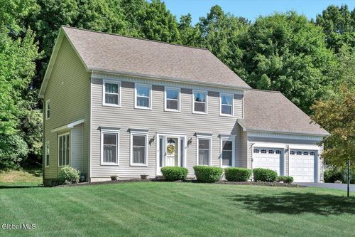 17 Christopher Way, Halfmoon, NY, 12065-2671 | Card Image