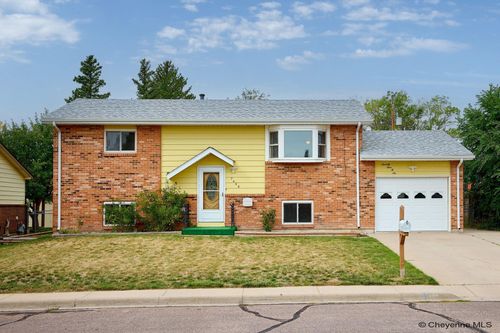 7406 Windsor Blvd, Cheyenne, WY, 82009-2091 | Card Image