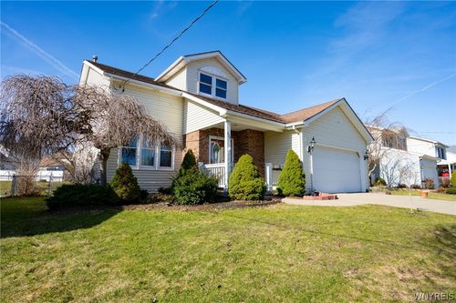 4746 Bay View Rd, Hamburg, NY, 14075-1510 | Card Image