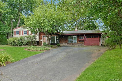 11 Birchwood Ct, Blauvelt, NY, 10913-2003 | Card Image