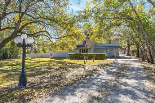 1423 N Wharton St, El Campo, TX, 77437-2629 | Card Image