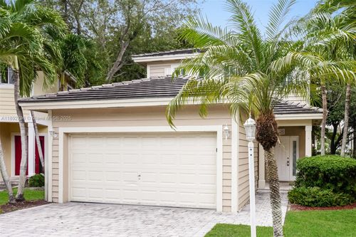 3326 Ne 3rd Dr, Homestead, FL, 33033-7133 | Card Image