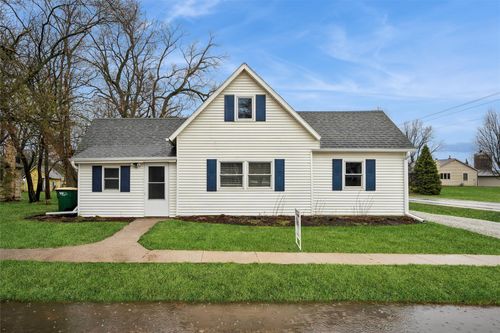 100 E Prairie St, Truro, IA, 50257-8609 | Card Image