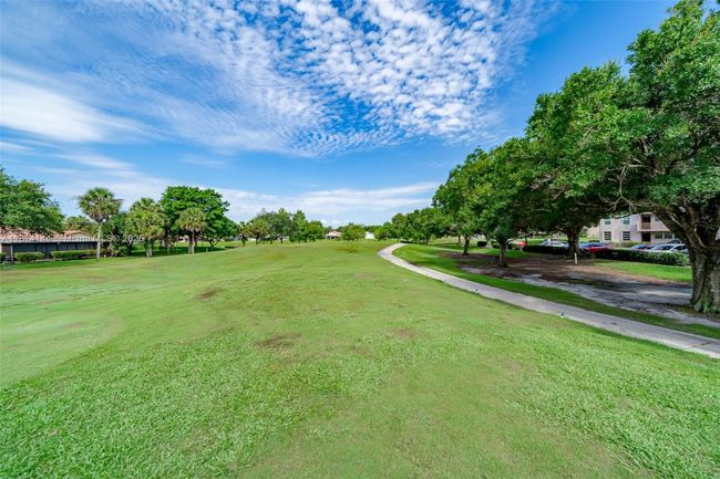 APT-101 - 9510 Seagrape Dr, Condo with 3 bedrooms, 2 bathrooms and null parking in Davie FL | Image 42