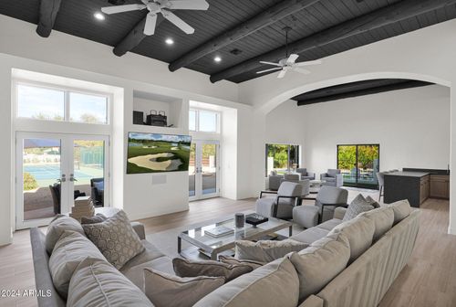 6834 E Belmont Cir, Paradise Valley, AZ, 85253-3113 | Card Image