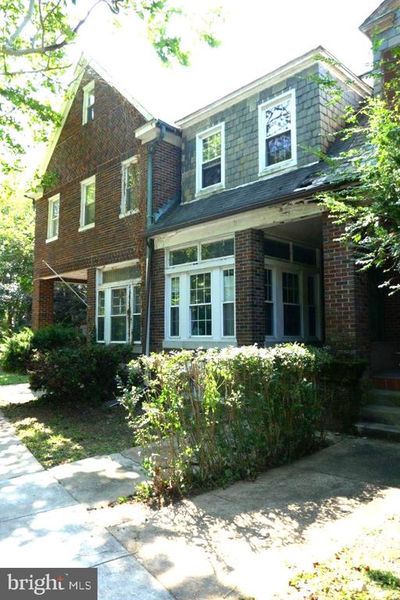 3217 Shannon Drive, Townhouse with 3 bedrooms, 2 bathrooms and null parking in BALTIMORE MD | Image 3