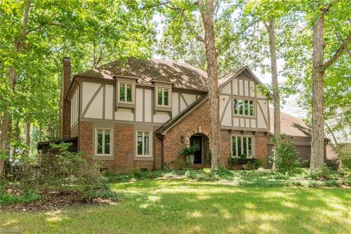 2014 La Vista Drive, High Point, NC, 27265 | Card Image