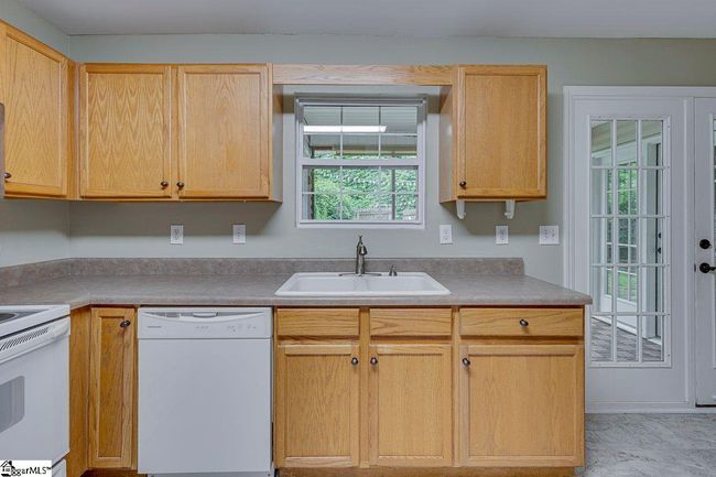 27 Enoree View Dr, Townhouse with 3 bedrooms, 3 bathrooms and null parking in Greer SC | Image 11