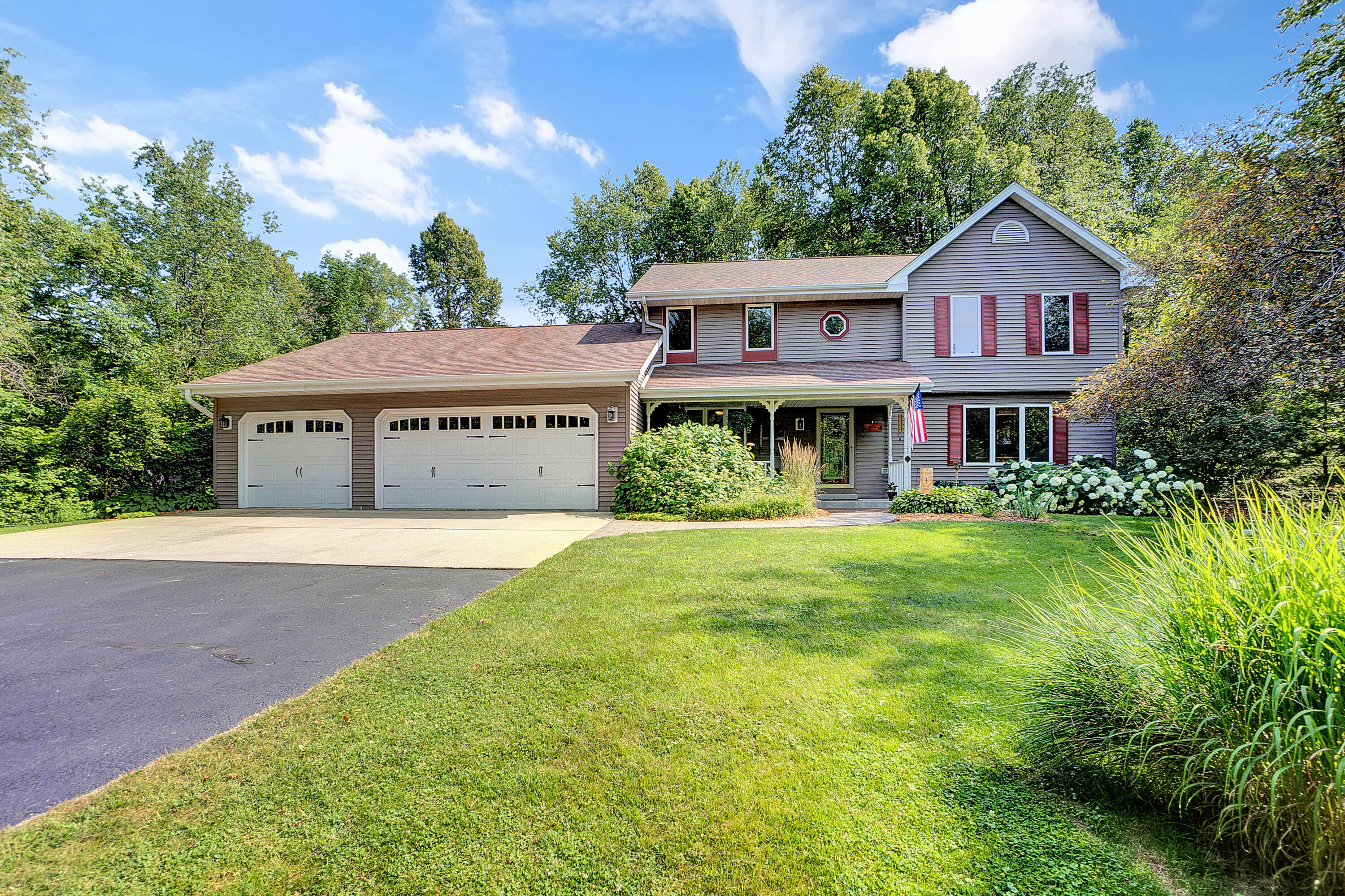 Schuster Dr, West Bend, WI 53090