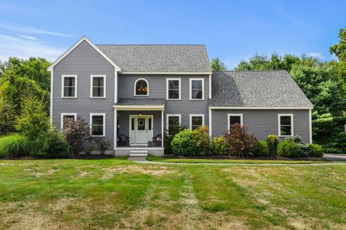 48 South Rd, East Kingston, NH, 03827-2124 | Card Image