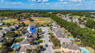 1036 Sterling Point Pl, House other with 4 bedrooms, 2 bathrooms and 2 parking in Gulf Breeze FL | Image 2