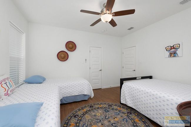 B - 212 W Acapulco St, Townhouse with 3 bedrooms, 3 bathrooms and 2 parking in South Padre Island TX | Image 20