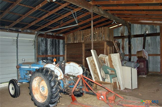854 Pettytown Rd, Home with 3 bedrooms, 2 bathrooms and null parking in Red Rock TX | Image 30