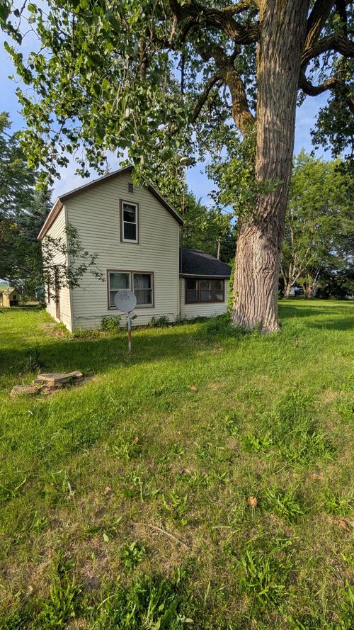 6596 Hillsinger St, Elwell, MI, 48832-9702 | Card Image