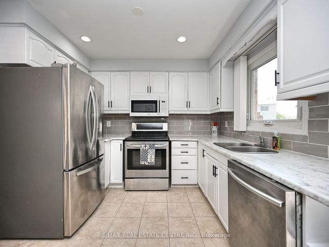 8 Stephensen Crt, House other with 4 bedrooms, 3 bathrooms and 2 parking in Brampton ON | Image 16