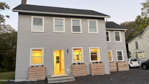 54 Grove St, Cairo, NY, 12413-3033 | Card Image