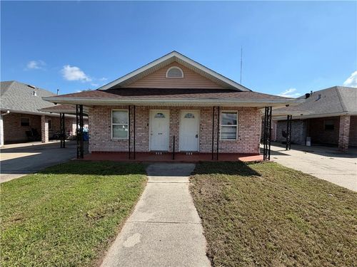 511 E Genie St, Chalmette, LA, 70043-2342 | Card Image