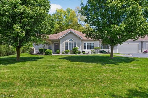 b-15 Hunters Woods Blvd, Canfield, OH, 44406-8815 | Card Image